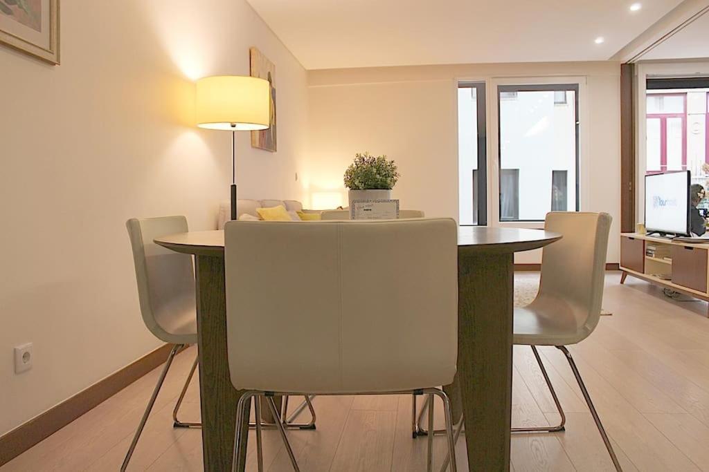 Oliveiras Charming Apartment Downtown Porto Bagian luar foto